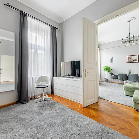 Appartamento Maison Lumière -comfy Buda Retreat Ac, Balcony Near M2 Metro