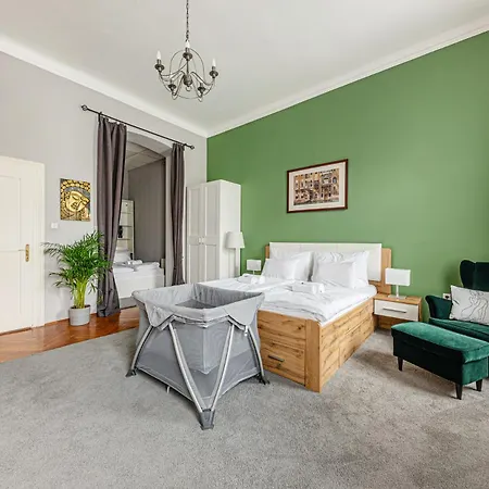 Apartment Maison Lumiere Buda - Near M2 Metro Budapest
