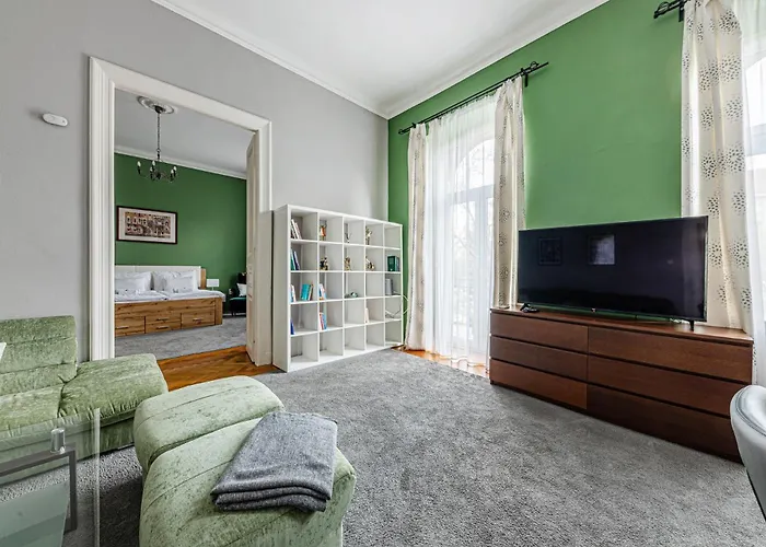 Maison Lumiere -comfy Buda Retreat Ac, Balcony Near M2 Metro شقة بودابست