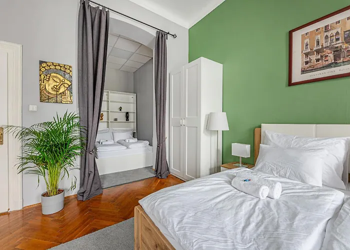 Maison Lumiere -comfy Buda Retreat Ac, Balcony Near M2 Metro شقة *