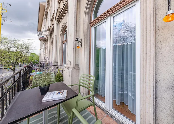 Maison Lumiere -comfy Buda Retreat Ac, Balcony Near M2 Metro * بودابست