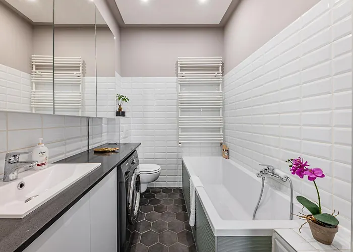 Maison Lumiere -comfy Buda Retreat Ac, Balcony Near M2 Metro شقة