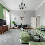 Maison Lumiere -comfy Buda Retreat Ac, Balcony Near M2 Metro Budapeste