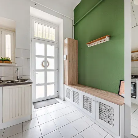 Maison Lumiere -comfy Buda Retreat Ac, Balcony Near M2 Metro